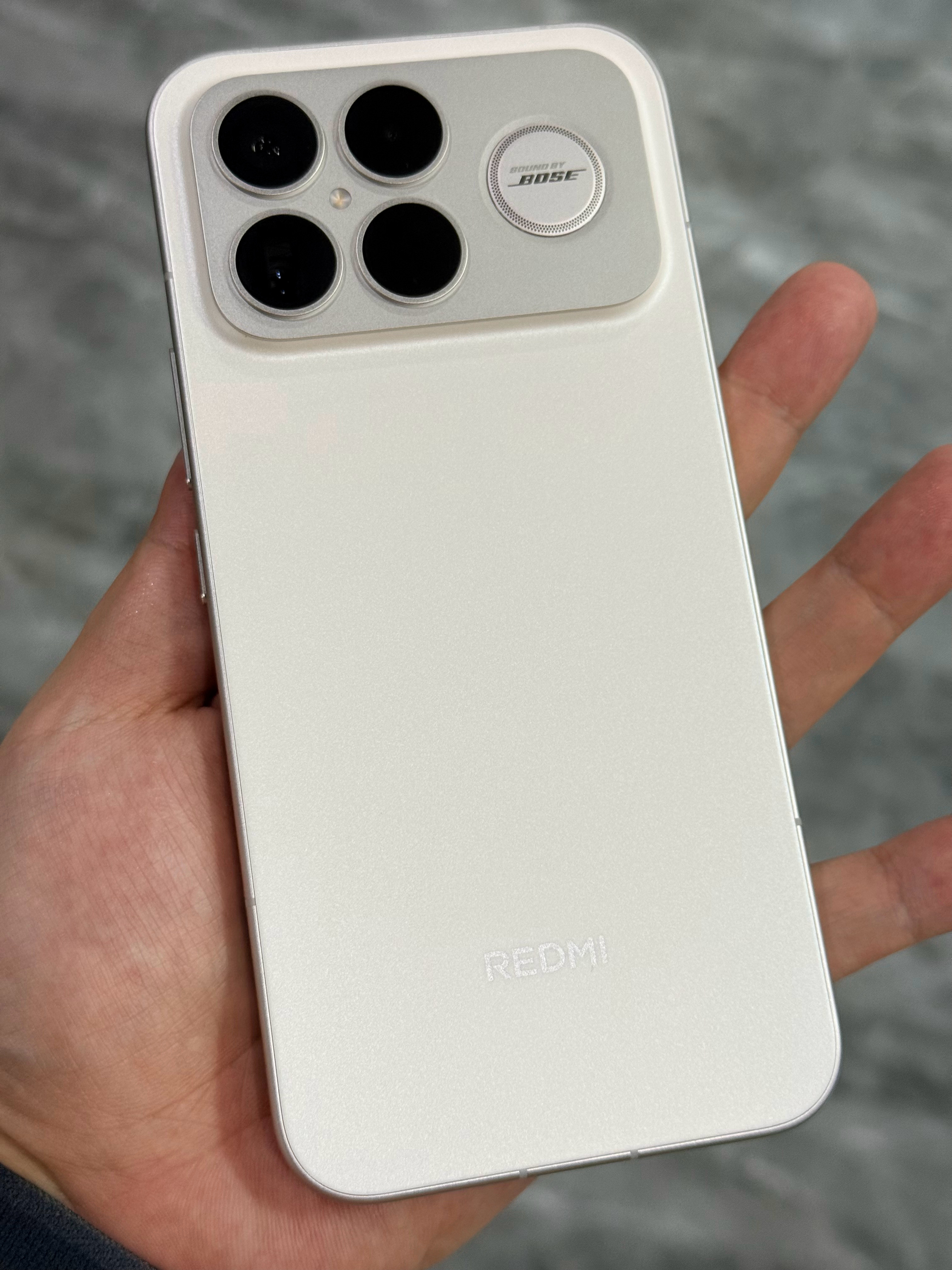 k90promax收到货啦！（其实昨天就签收了，没来公司）随手一拍，都