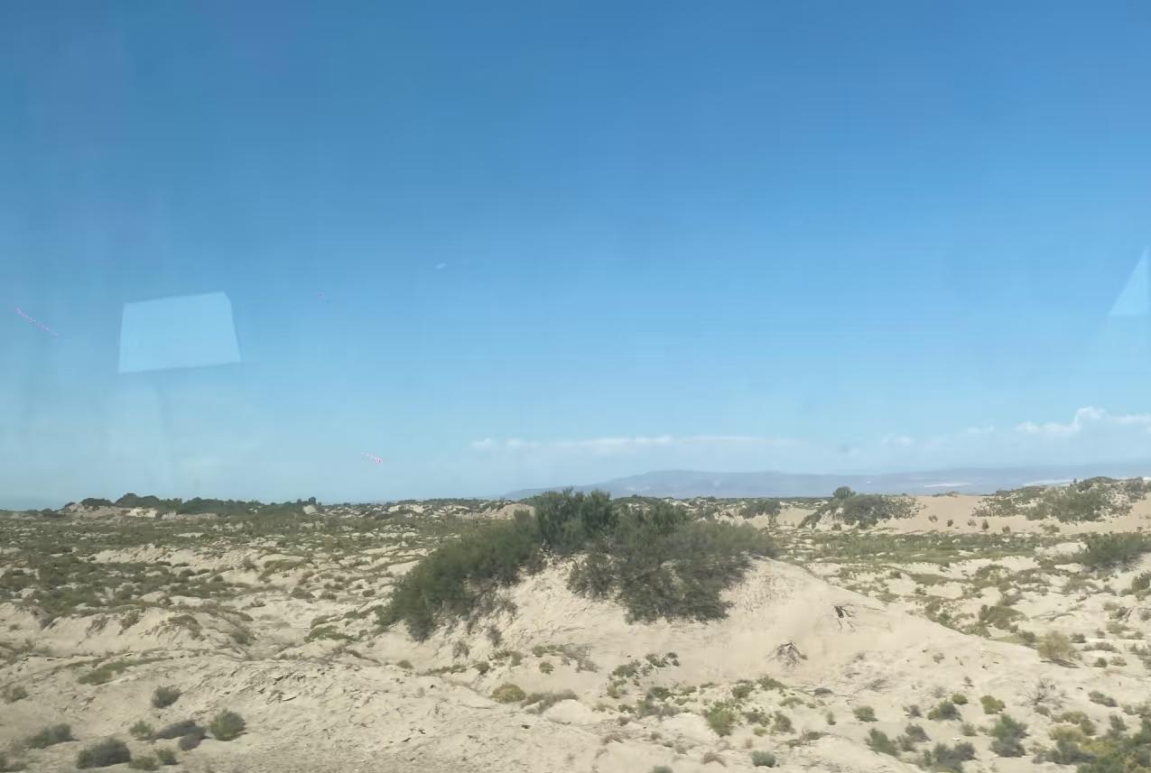 外伊犁的地貌，大量的荒地，[捂脸哭]霍尔果斯到阿拉木图三百多公里中间这么好