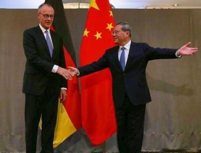 中国和德国谈妥了！当地时间11月23日，李强总理在约翰内斯堡会见德国总理默茨，双