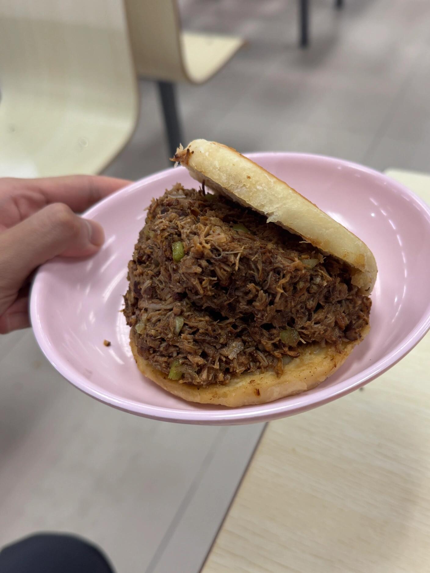 希望以后吃到的肉夹馍都是这样子的​​​