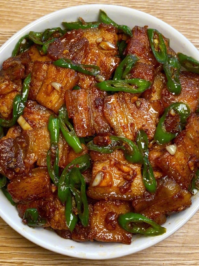 家常菜巨香巨好吃的辣椒炒肉​​​