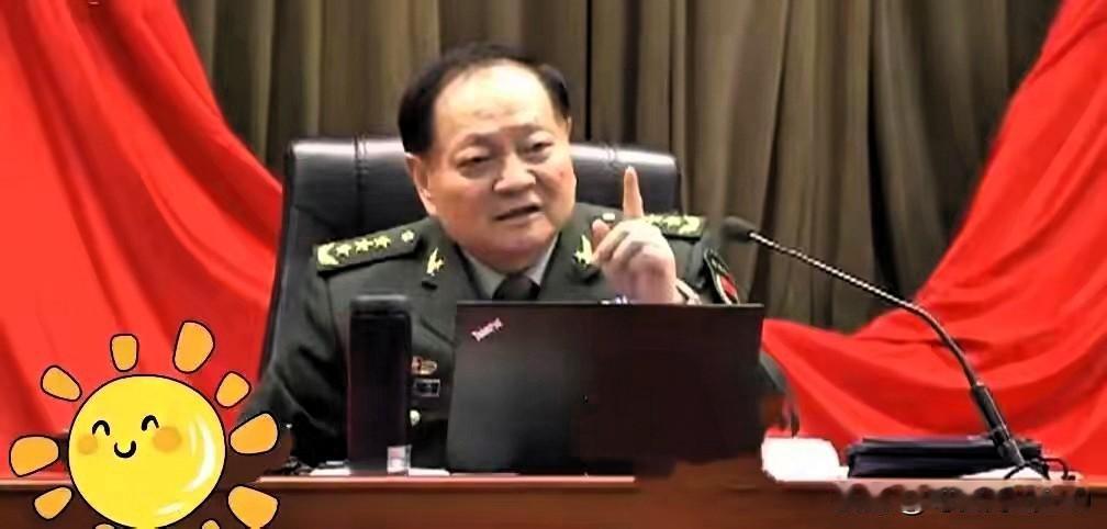 这颗哑弹，炸醒了整个民族。甲午海战中，北洋水师的炮弹，有的里面灌的是沙土。这话，