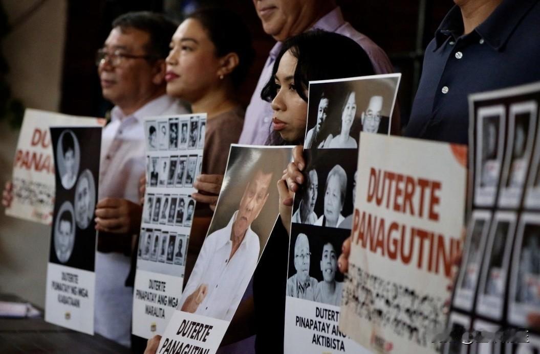 菲律宾前总统罗德里戈·杜特尔特“血腥禁毒战争”的受害者首席律师于周二呼吁国际刑事