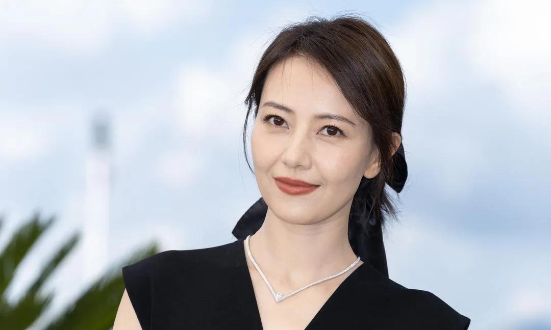 熟女的魅力高圆圆，岁月在她身上反而更增添了韵味，越看越喜欢！
