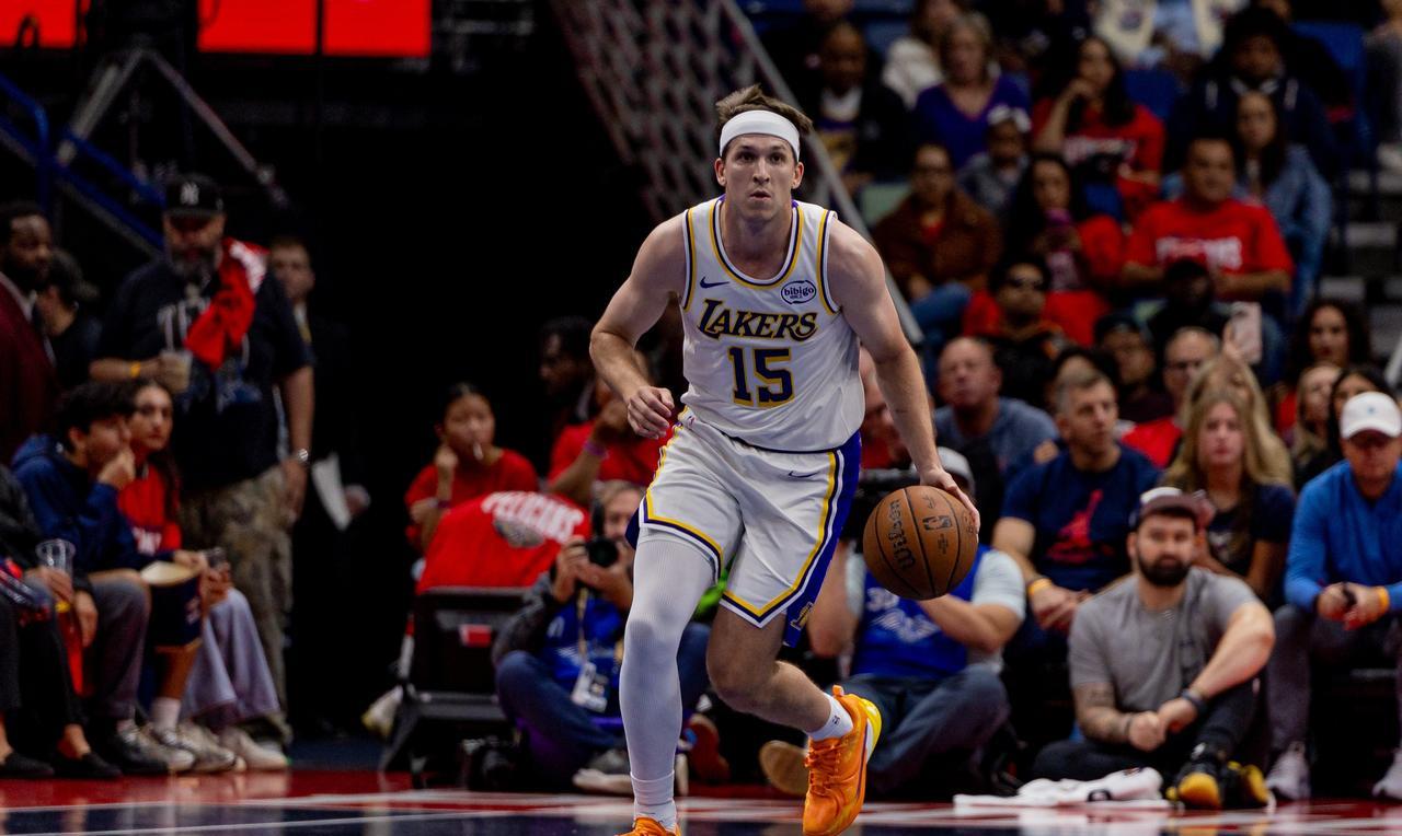 里夫斯赛季初拒绝湖人的报价原因曝光！美媒报道：里夫斯赛季初拒绝了佩林卡报价是因为