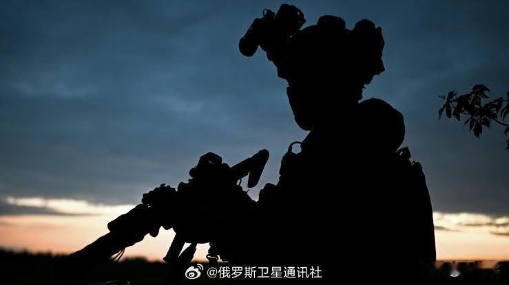 俄军击毙20多名外籍雇佣兵！据《俄罗斯卫星通讯社》消息，俄军在库皮扬斯克和哈尔