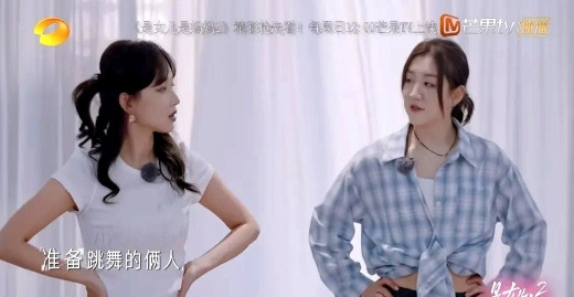 坦白讲，我觉得陈梦不是很适合娱乐圈！再说个实在话，她这种长相和声音不匹配的特