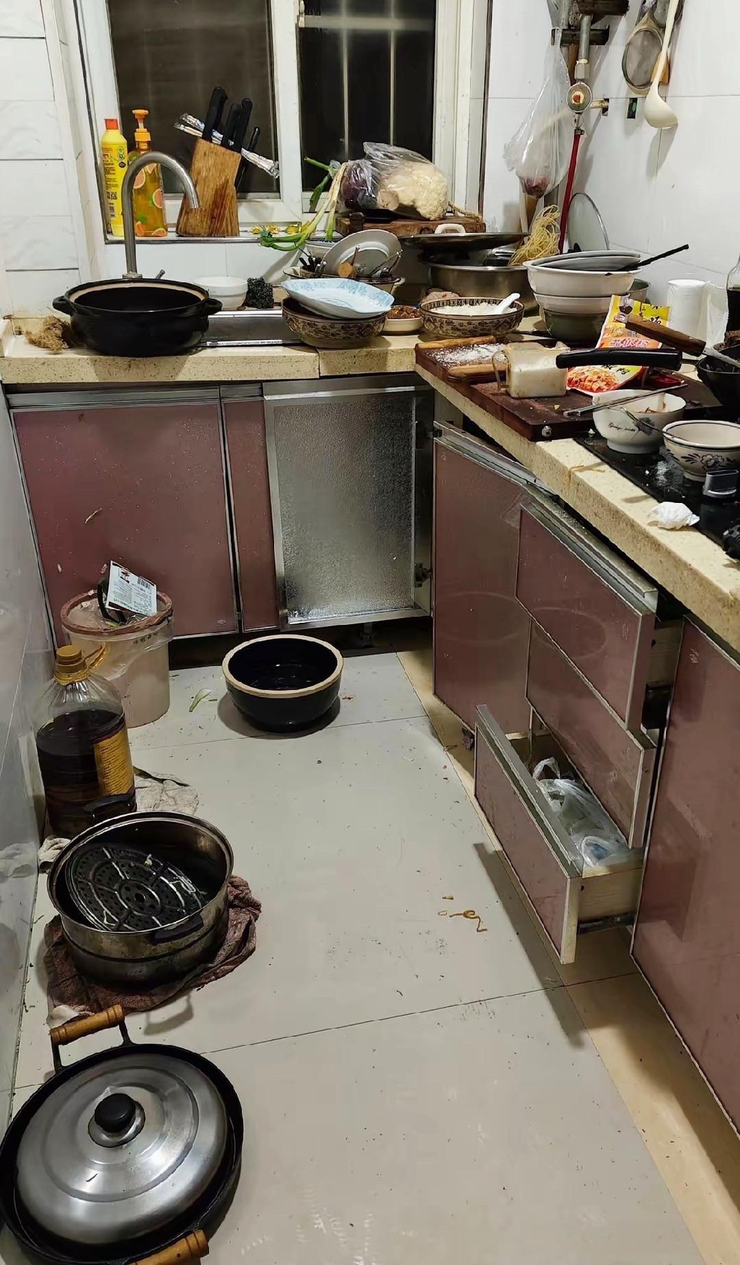 家里但凡有一人干净也不会这样