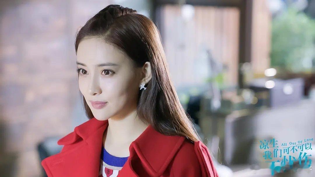 10年前的孟子义其实我第一次看到孟子义是在《凉生，我们可不可以不忧伤》。那时候就