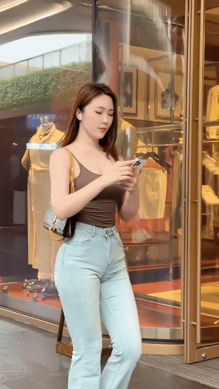 身材好的小姐姐都喜欢这样穿吗？