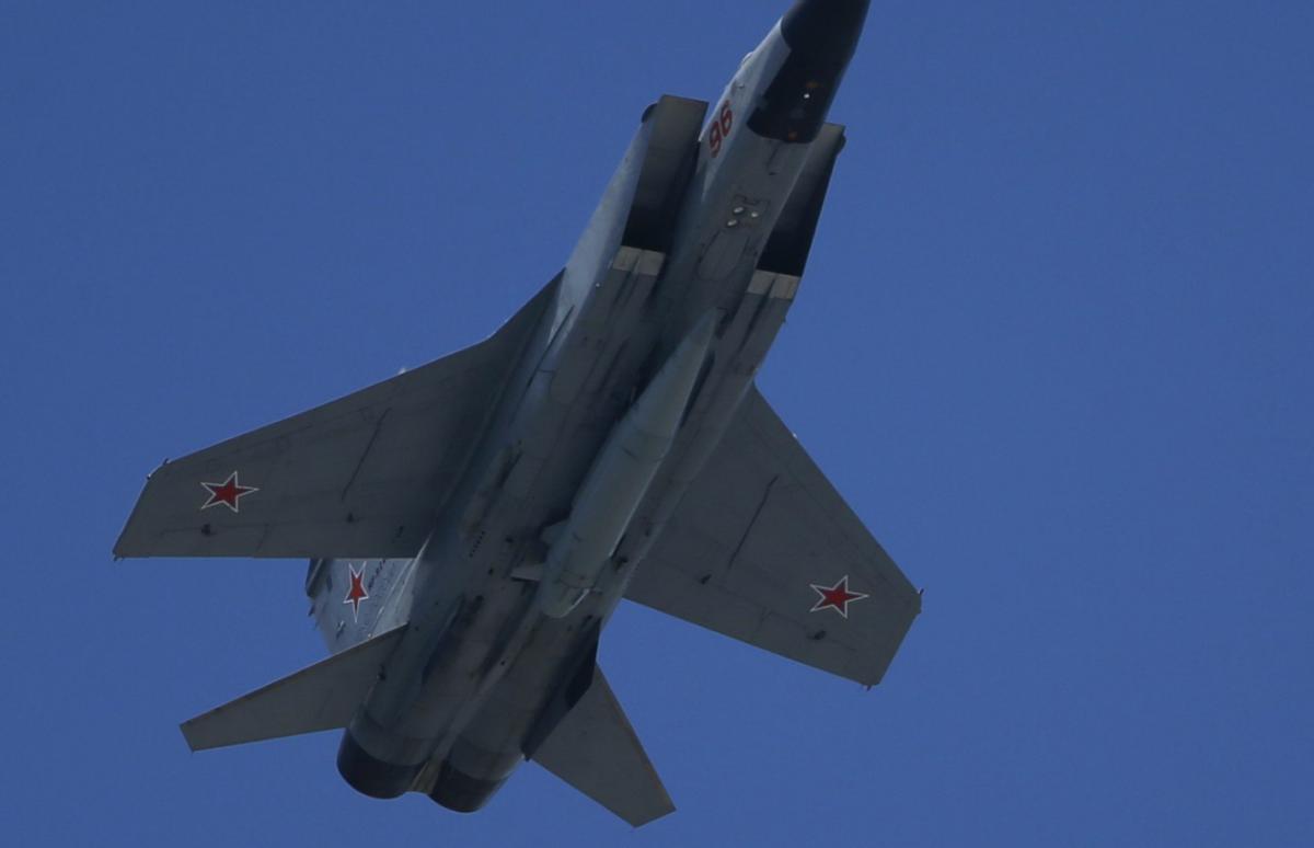 【乌军在利沃夫上空拦截2枚“匕首”】根据乌克兰24频道的报道称，多位乌克兰官