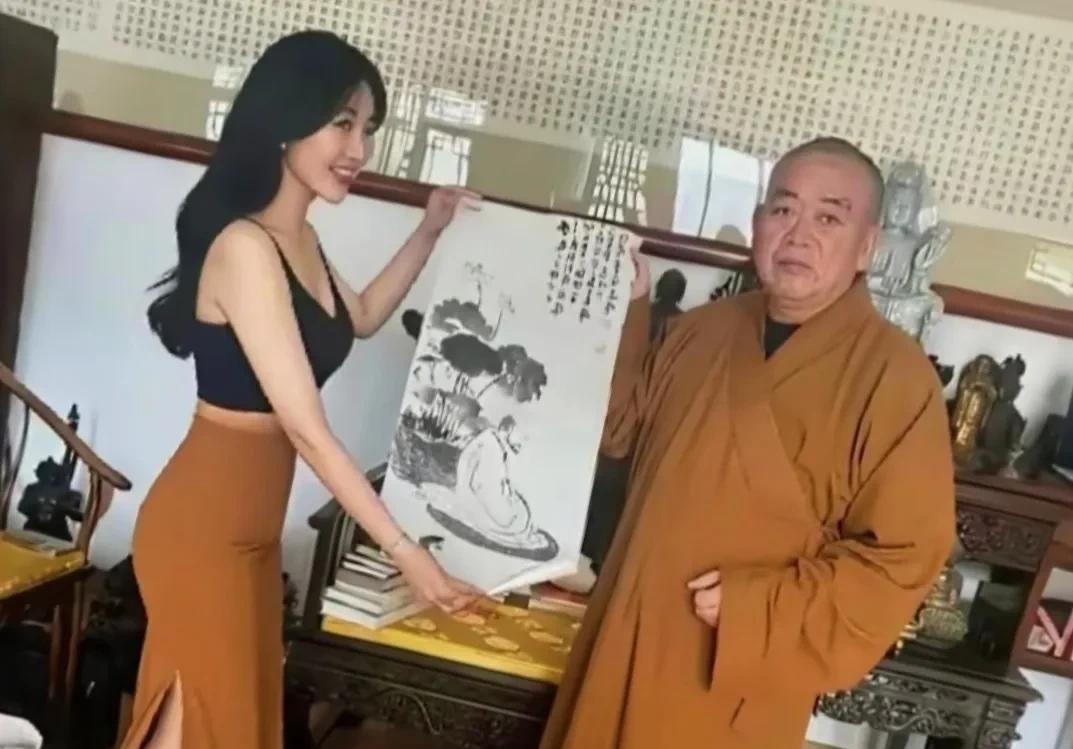 这下好了，释永信被查，网友们又曝了更多细节，用庙产为亲妹买860万别墅，女儿