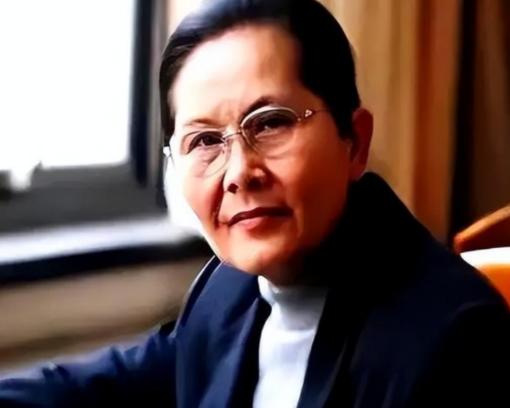 我国顶尖半导体教授李爱珍，申请中科院院士被淘汰，不料2007年，她竟然摇身一变成