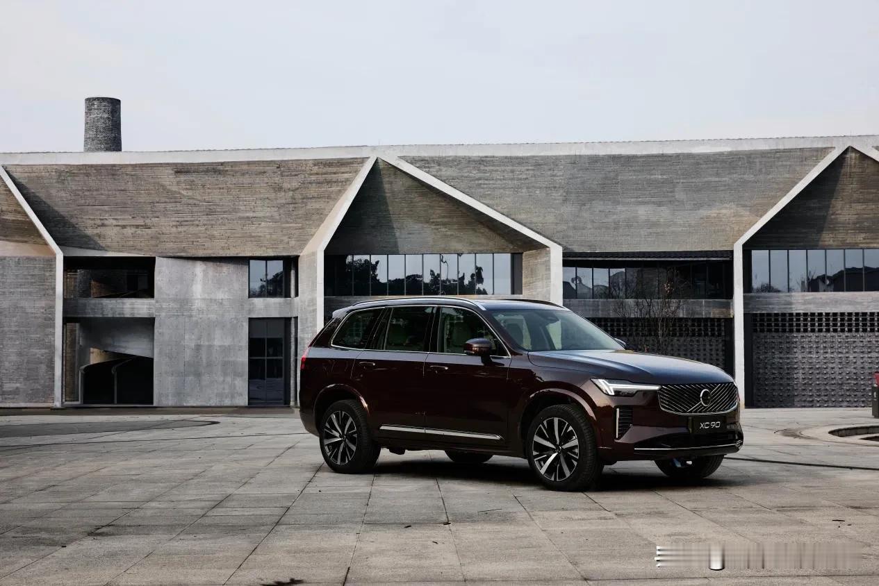 是X5、GLE不香吗？为什么中产精英偏爱沃尔沃全新XC90？不管是官方背书的