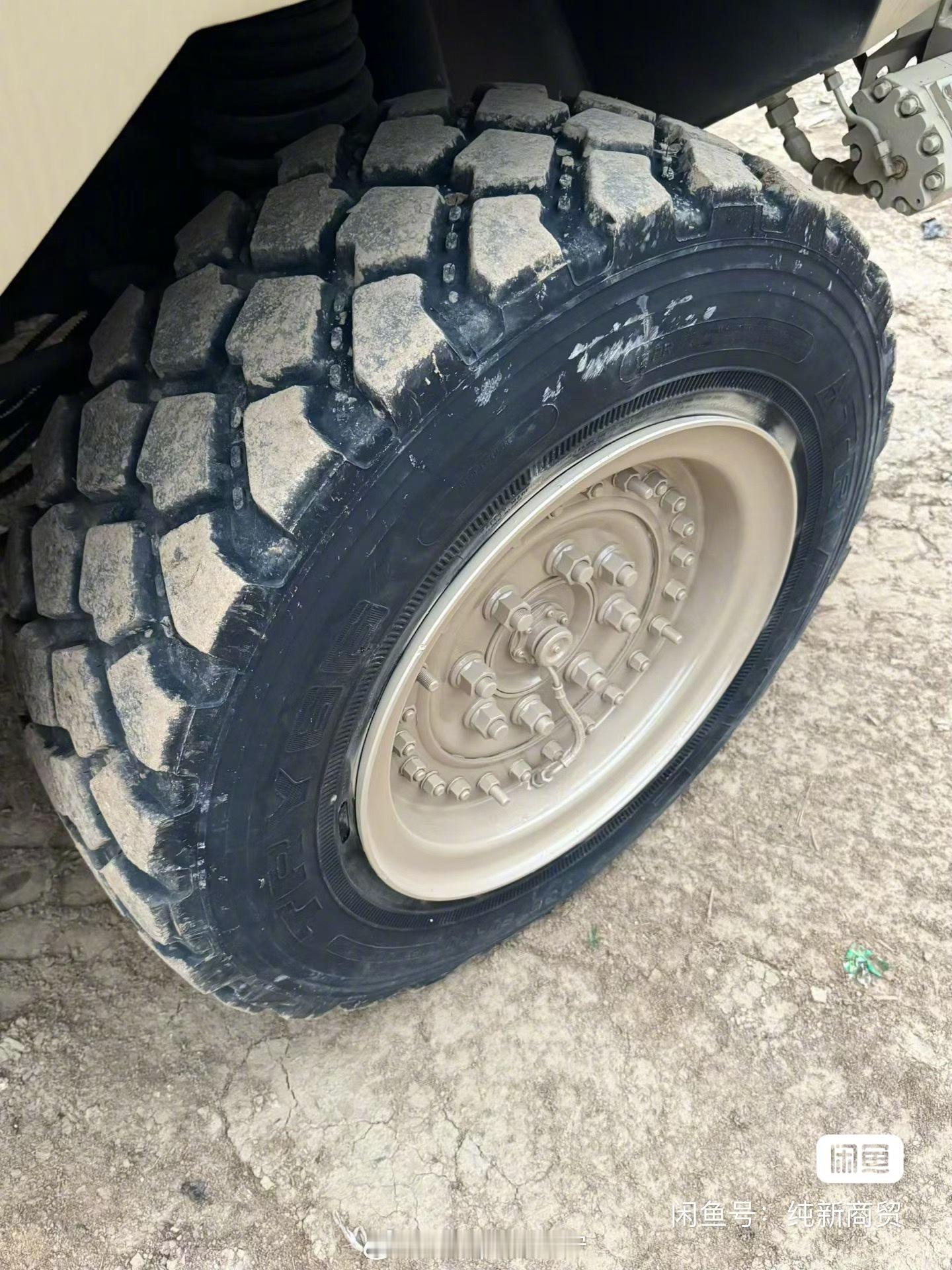 兵器影像多年前采访报道过的装甲车，在咸鱼挂牌出售了，18万，有感兴趣的朋友吗？