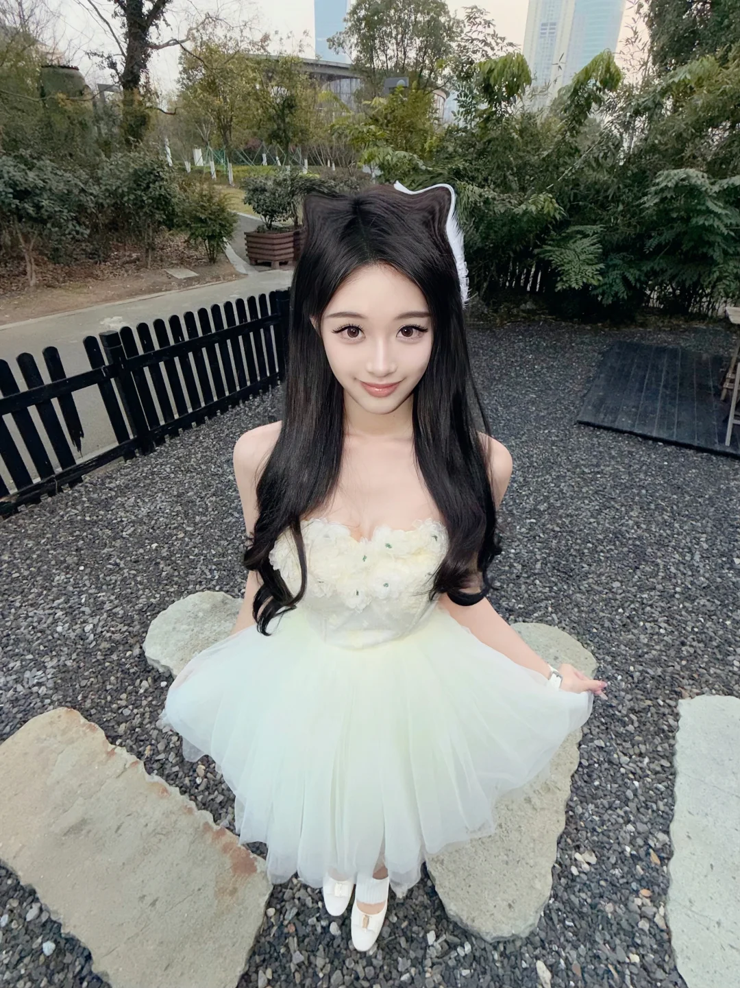 和小猫散步 ៸៸᳐⦁⩊⦁៸៸᳐ ੭ﾞ