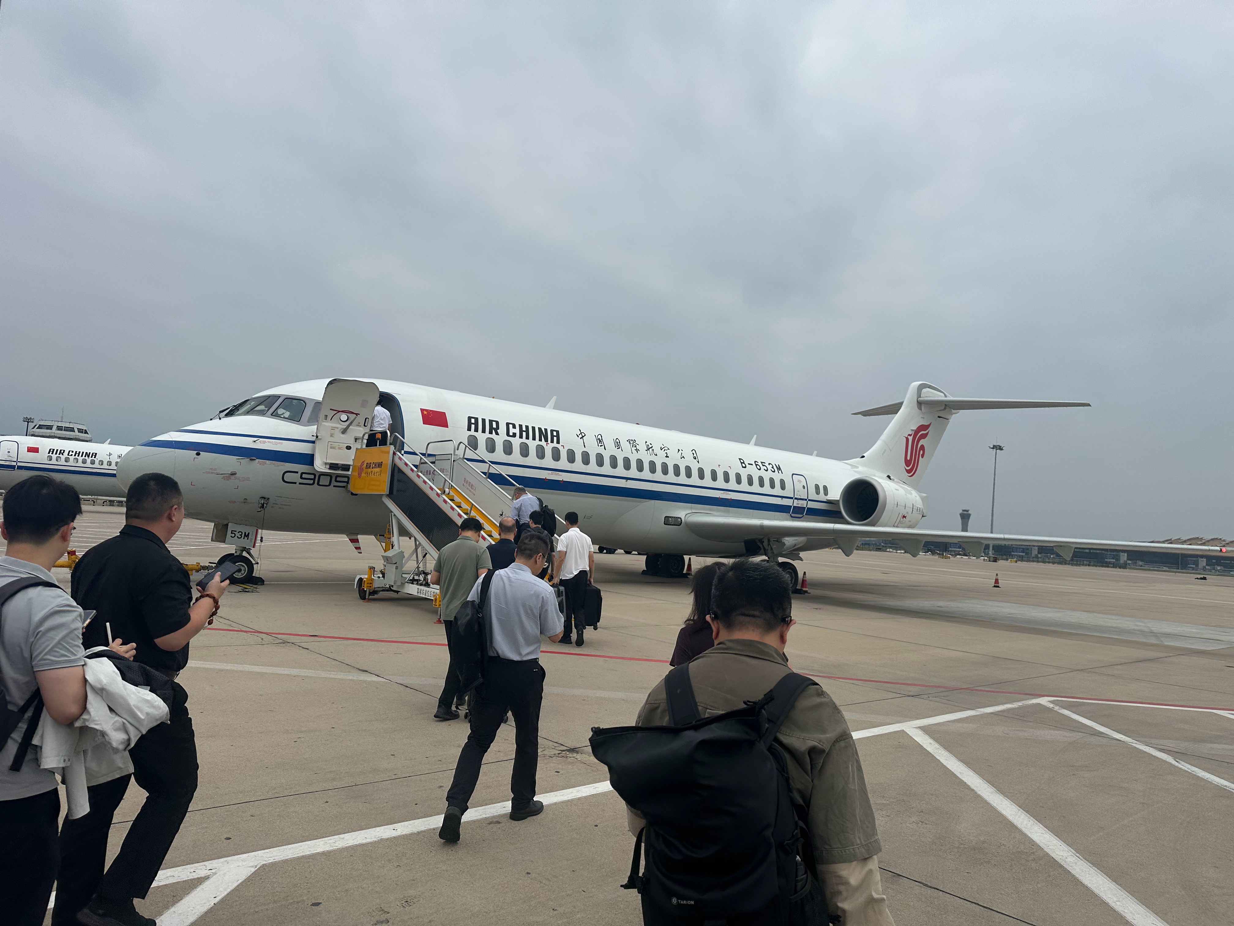 第一次坐C909(ARJ21)，不知道体验如何。​​​