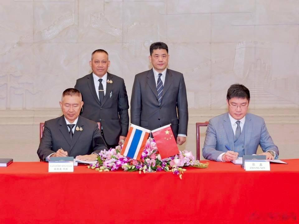 2026年1月12日泰国皇家陆军与中国北方工业公司签署协议，采购更多VN1型8x