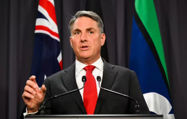 澳防长发出对华威慑信号后，贸易部长率256家企业访沪，网友直呼这一幕太讽刺！澳大