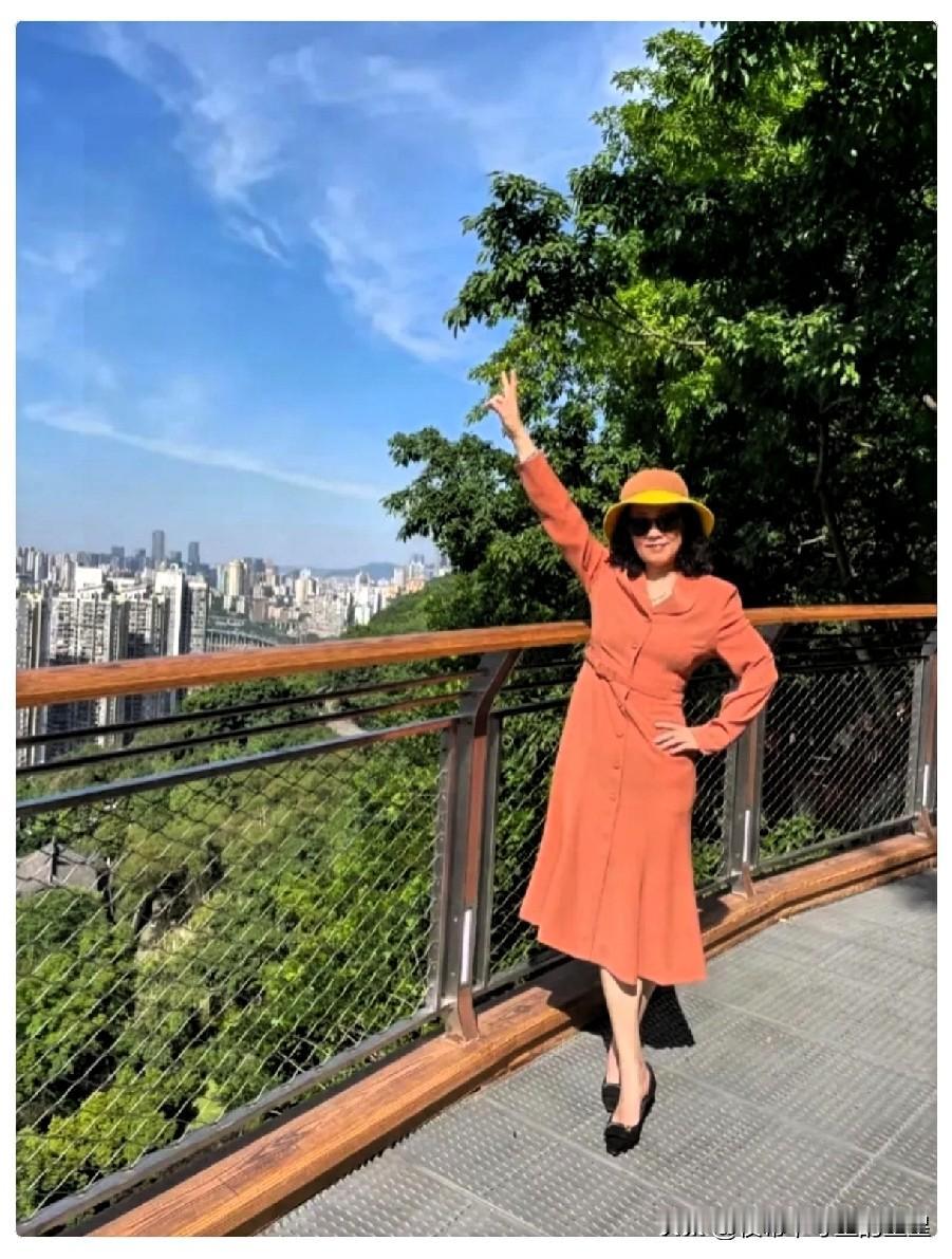 每个人，一定要存钱52岁单亲大姐省吃俭用攒下90万，独自拉扯儿子长大，前夫只给