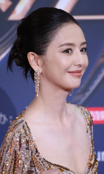 佟丽娅再婚，98%概率还是陈思诚。首先两人的确真爱过，陈思诚为了追佟丽娅花了