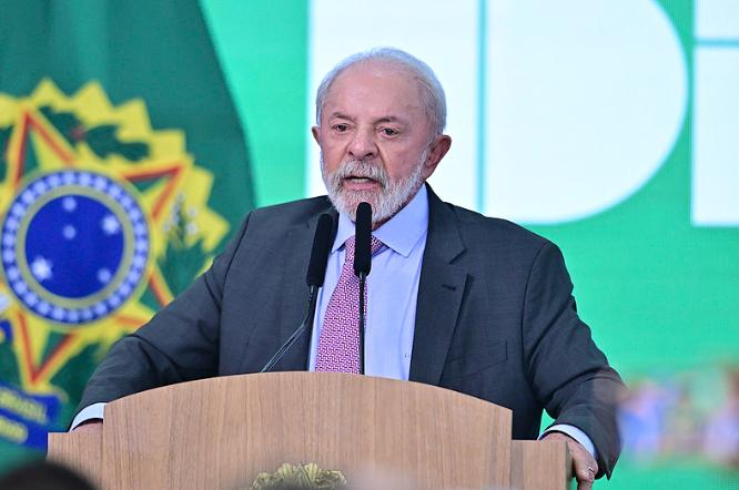 巴西总统正式宣布！10月25号，巴西总统卢拉专门针对美国最近的动作开了口。美