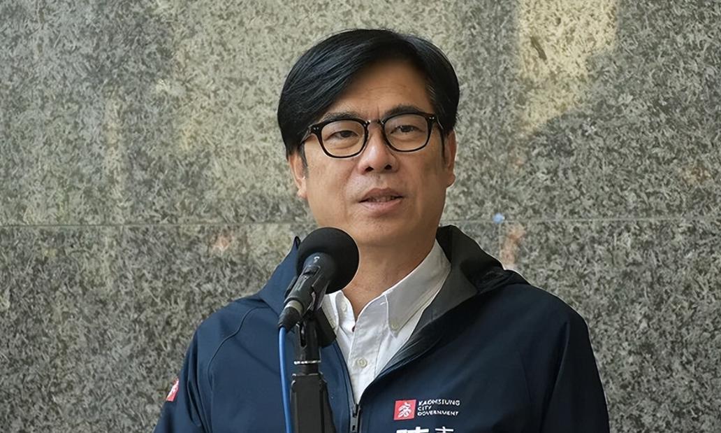 陈其迈年底卸任高雄市长，最近却动作频频：出新书、请蔡英文和苏贞昌站台推荐，亲绿媒