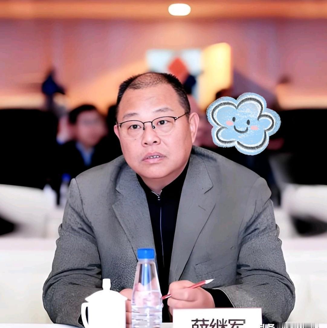 去年，有部投资2个亿的剧送到央视。审片人薛继军只看了一集，就给了两个字：不行。