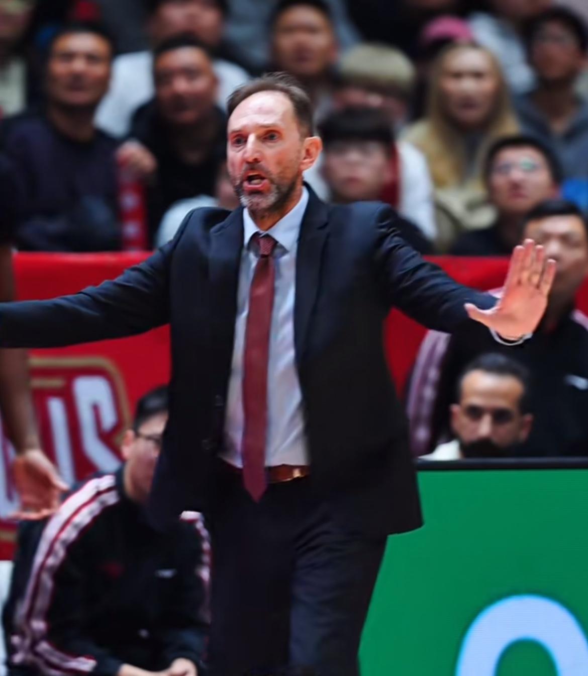 赢广厦山东不算牛，总输弱队才是真要命！必须先夸一句法帅：