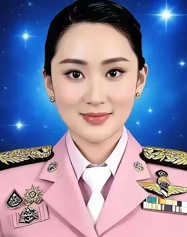 就在刚刚泰国前总理宣布了！10月22日上午，泰国前总理佩通坦在社交媒体上发文