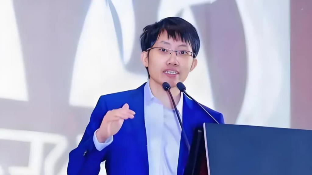 厉害了！梁文锋一年之内身价从10亿万美元暴增至395亿万美元，跻身全球最富有50