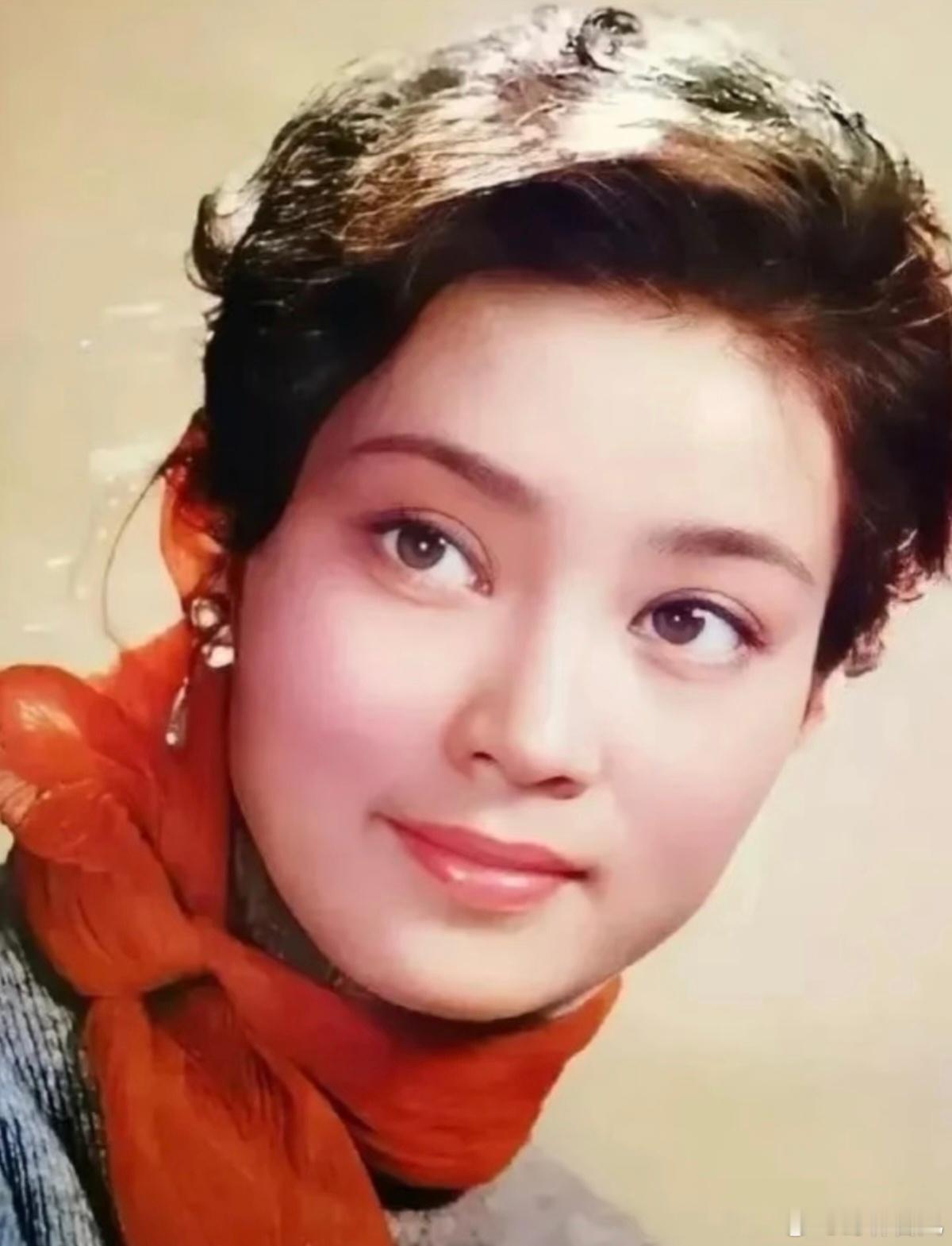 潘虹：岁月的痕迹，不减当年的美丽！​​​