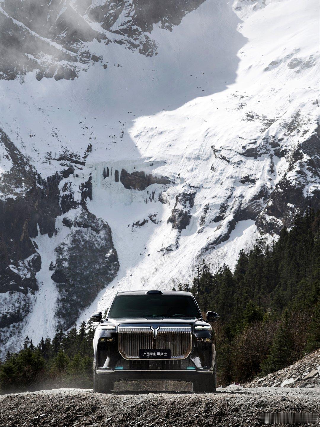 与黑武士共赴雪山，在理小路当一日侠客醉心公路旅行的我，又踏上一段快意恩仇的行程这