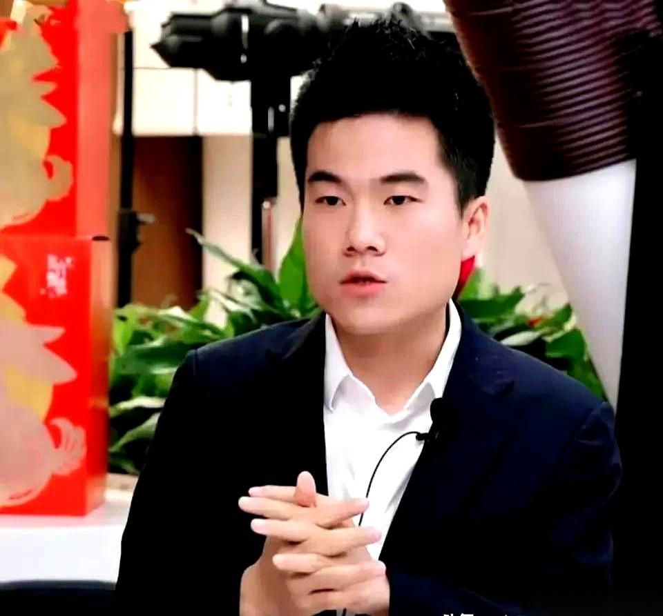 200多号人，直接给一半人在西安买了房。还配了车。我看到这消息的时候，第一反