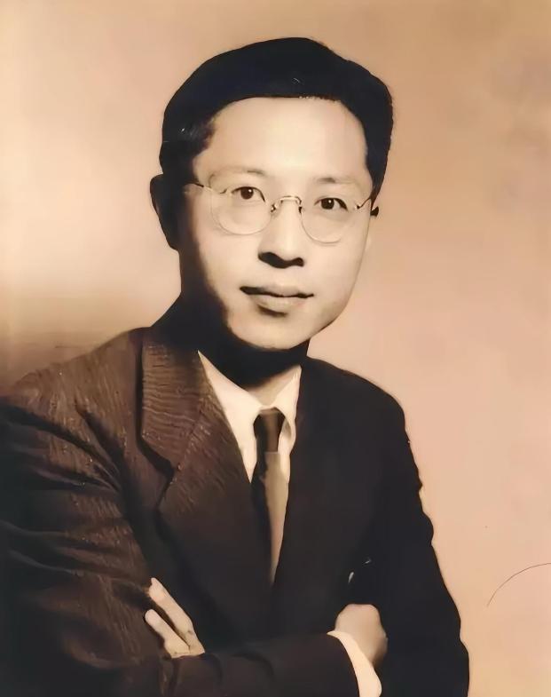1940年，《雷雨》作者曹禺，出轨了找他补习英文的23岁女学生，他的清华才