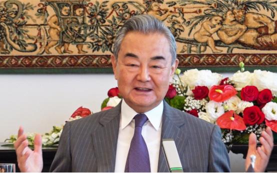 等急了，韩国电话中国。这事儿确实有点意思。10月7号，中国外交部长王毅应
