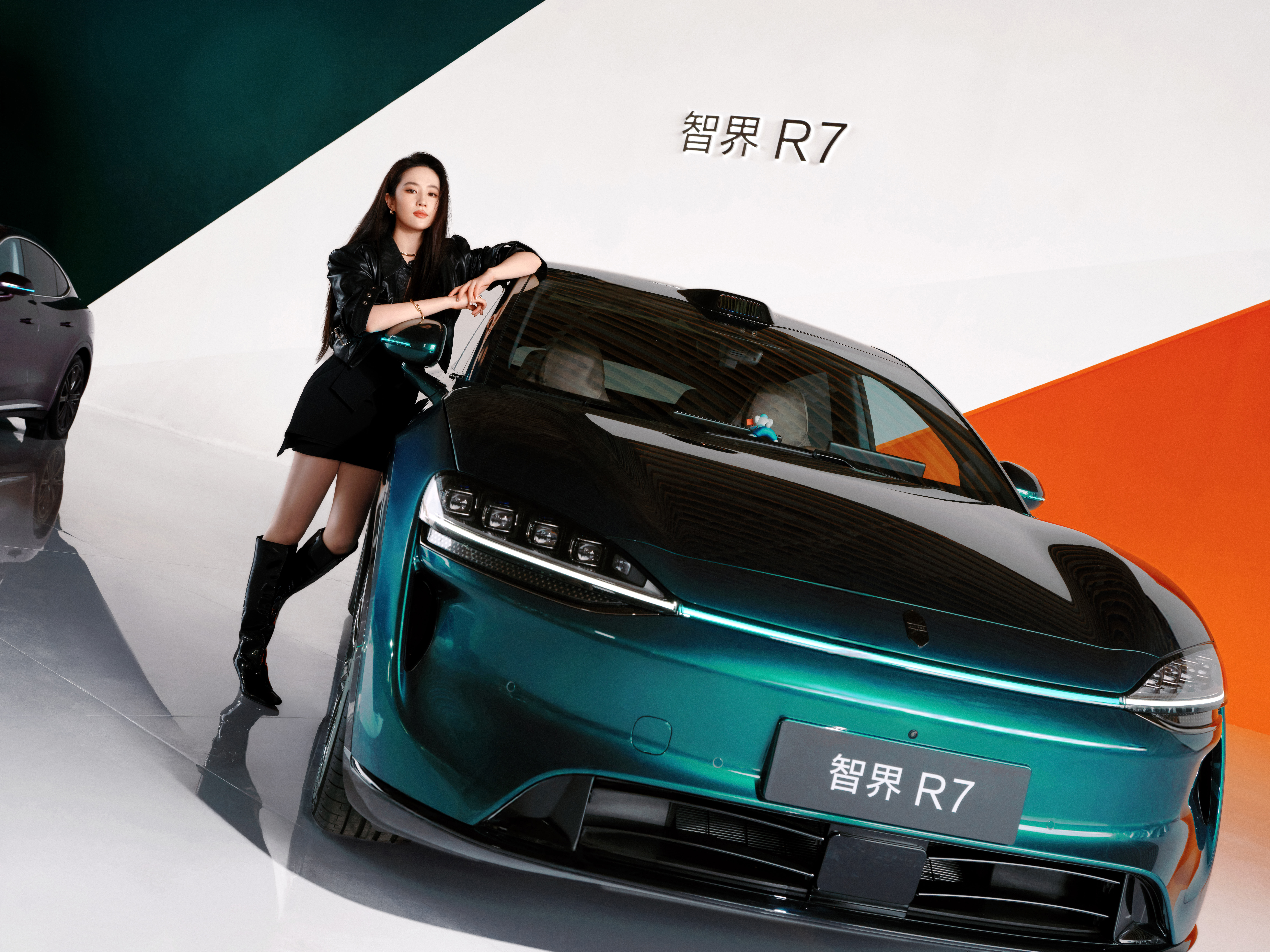 我的车友真是又酷又美，还有气质啊！智界R7智界新S7焕新登场，真是抵挡不了