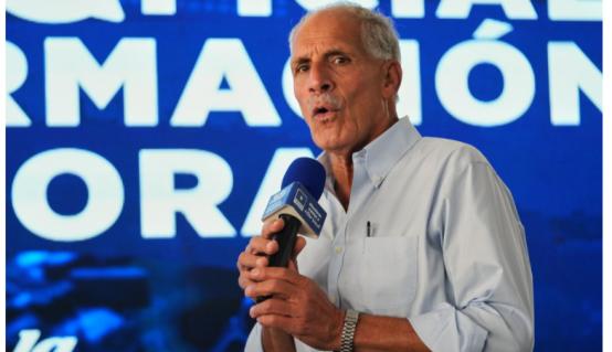 特朗普支持的阿斯夫拉确定当选洪都拉斯总统。选前他有两大承诺：一是无条件接受洪都拉