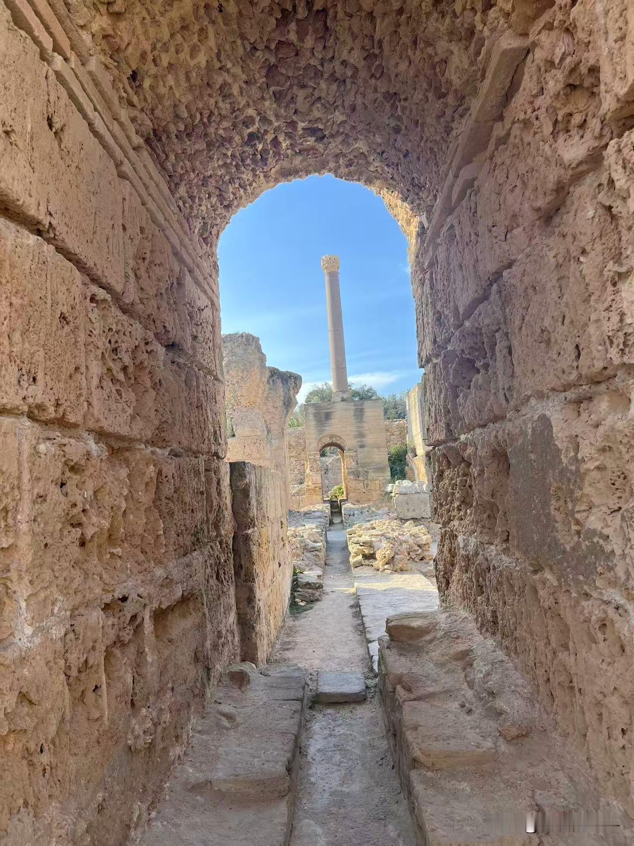 你会不会让女儿因为一个男人远嫁？今天我和闺蜜聊这个问题，我闺蜜听了坚决反