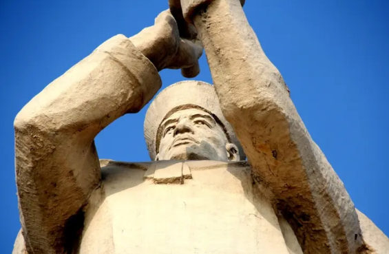 甲午战争中的<em>叶志超</em>：从名将到阶下囚的转变甲午战争中的<em>叶志超</em>，前后反差极大。他