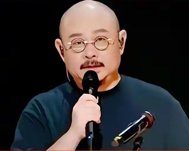 刀郎是否称得上是音乐大师？刀郎够不上"殿堂级音乐大师"，但他是华语乐坛独一档