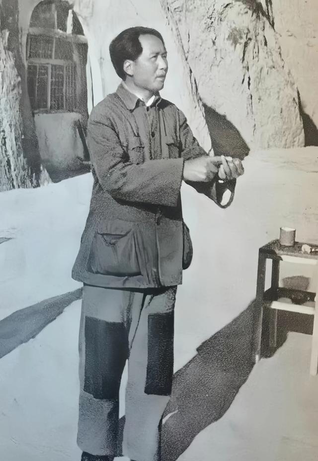 回望1940年2月1日，毛泽东在讨汪大会上一口气说了“延安十没有”。1940年