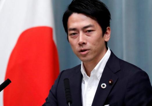 这一次小泉进次郎彻底不装了！要知道中日对峙到了今天，小泉进次郎这位日本防卫大臣可