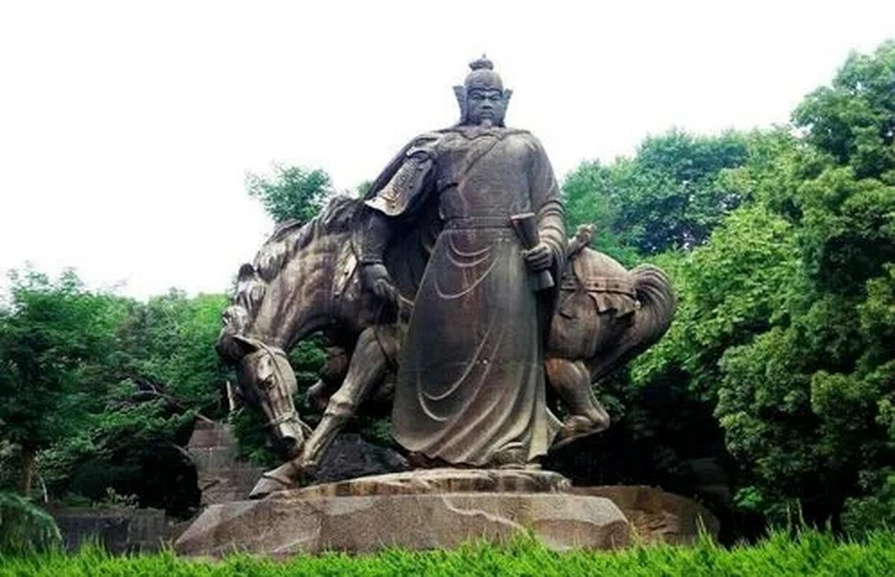 岳飞的第三个儿子，最后当了什么官？12岁，父亲被冤杀，大哥被斩首示众，全家老