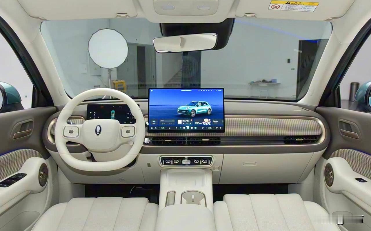 10万出头，长城悄悄摔桌子了！今天晚上，长城比较低调的放出了他们的欧拉，之所