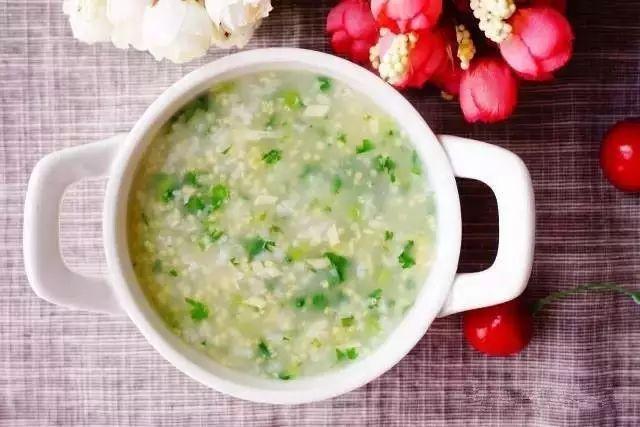 营养师推荐: 孩子常喝这种粥, 脾胃好, 不缺钙