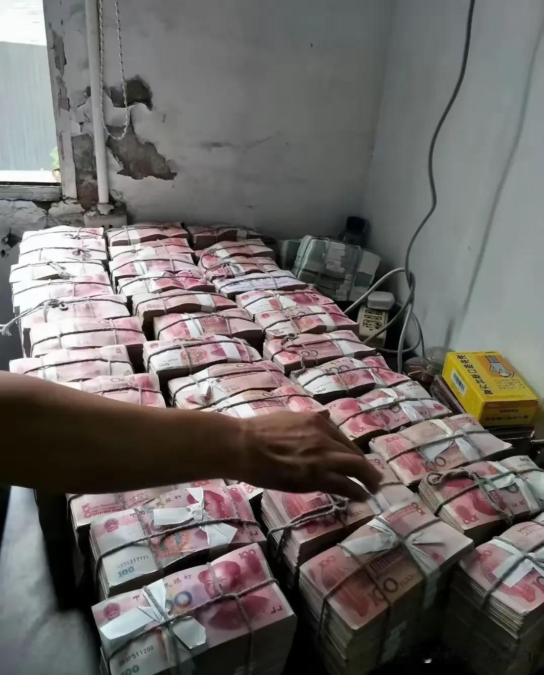 有了这些钱，可以在昆明躺平了吧？