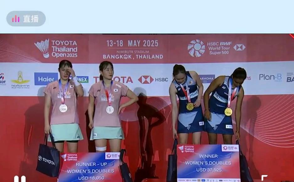 泰国羽毛球赛最新战报，陈康乐蒂娜以是21比16，21比17横扫韩国李妍雨郑娜银组