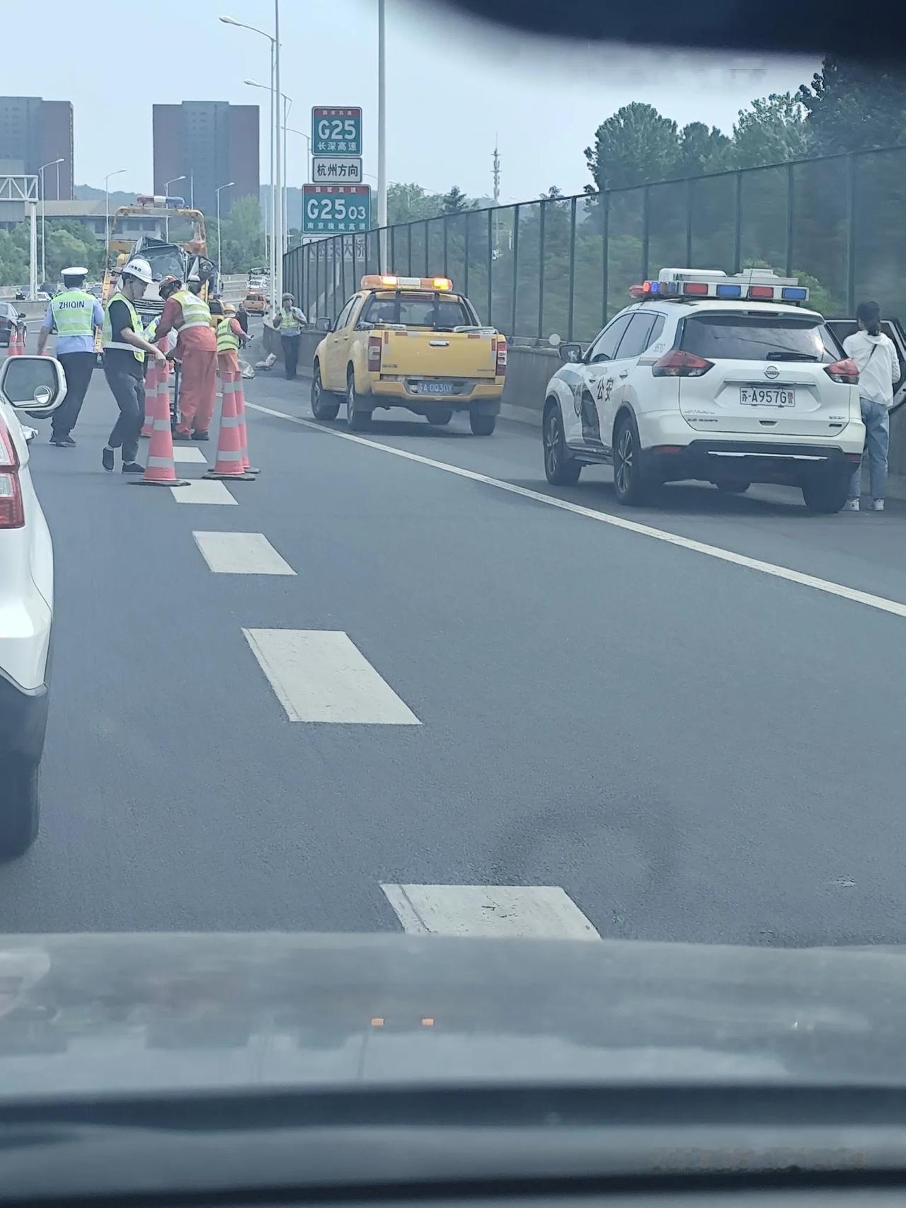 中石油年年亏损，为什么不倒闭。油箱60升加满，​​1.美国：人民币约450元