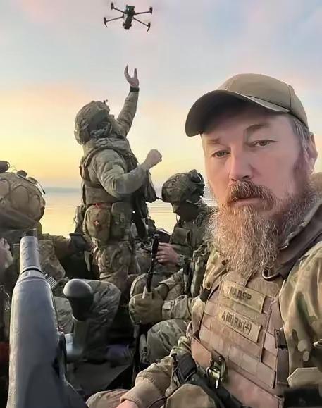 乌军将领：摧毁普京行宫附近一处S-400防空阵地别人家的防空阵都藏在腹地吃灰